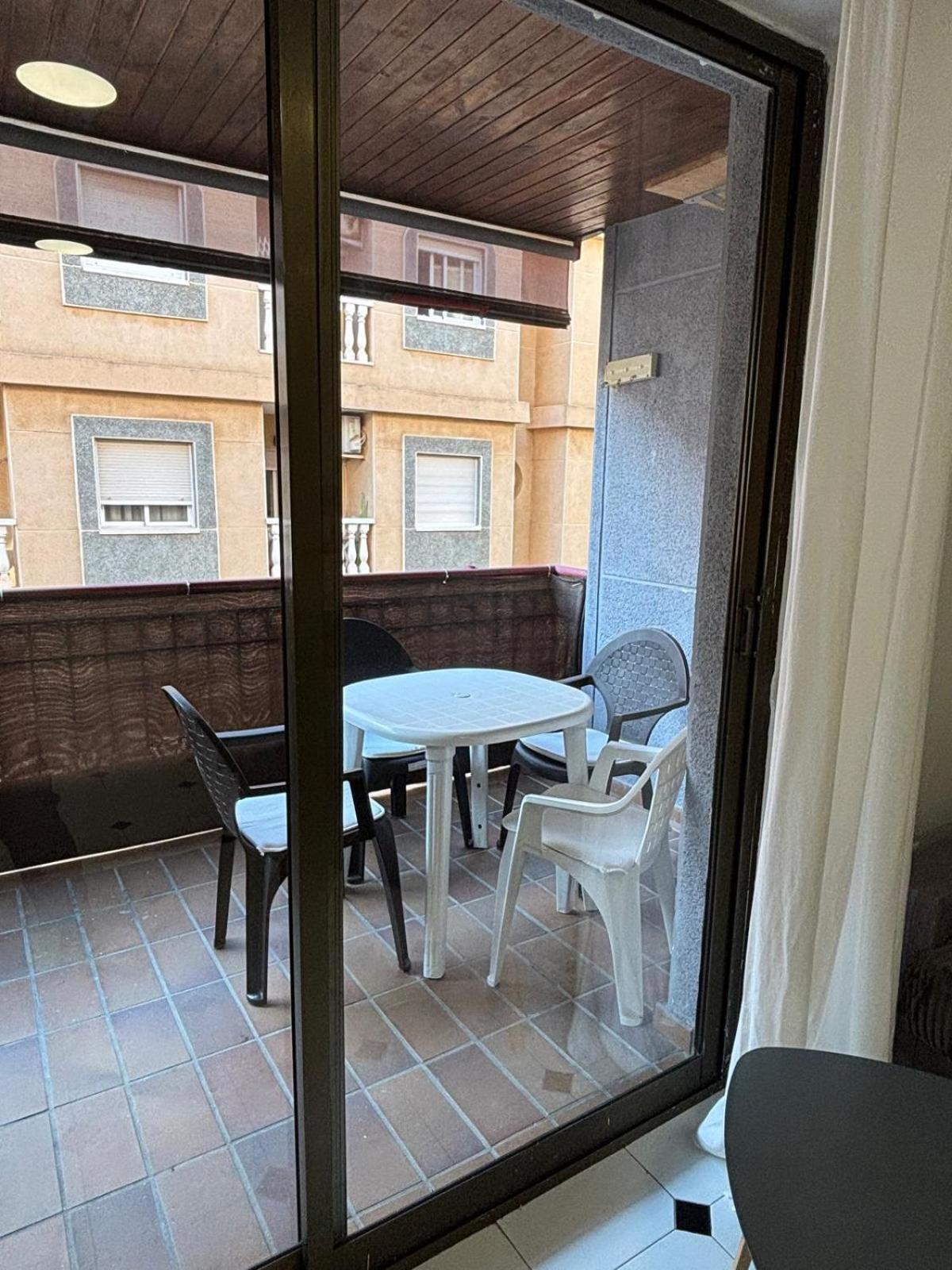 Просторная Квартира Рядом С Морем В Хорошем Районе Torrevieja Kültér fotó